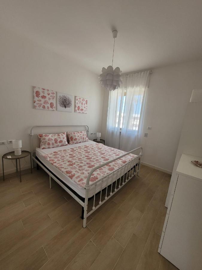 Appartamento Eleni 50M Spiaggia & Shopping Lido Marini Esterno foto