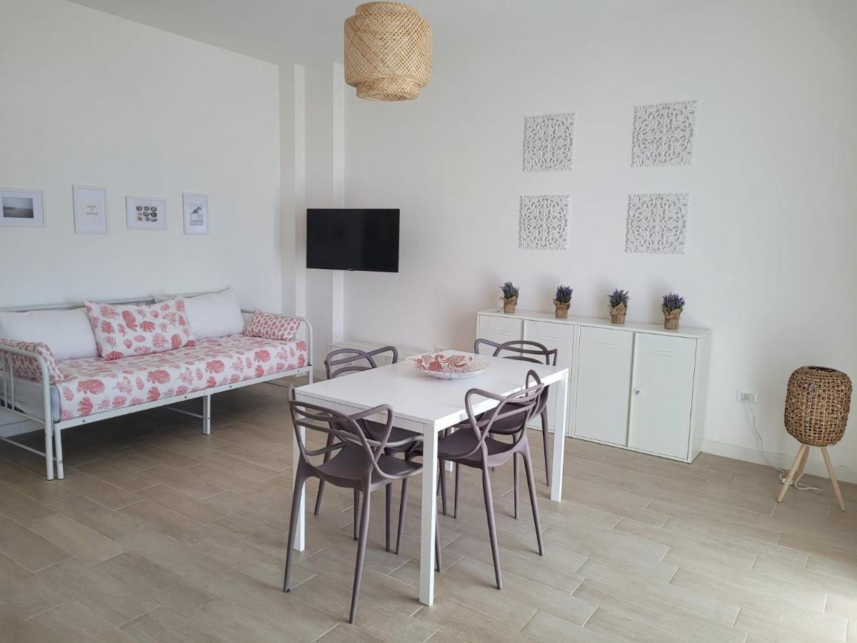 Appartamento Eleni 50M Spiaggia & Shopping Lido Marini Esterno foto